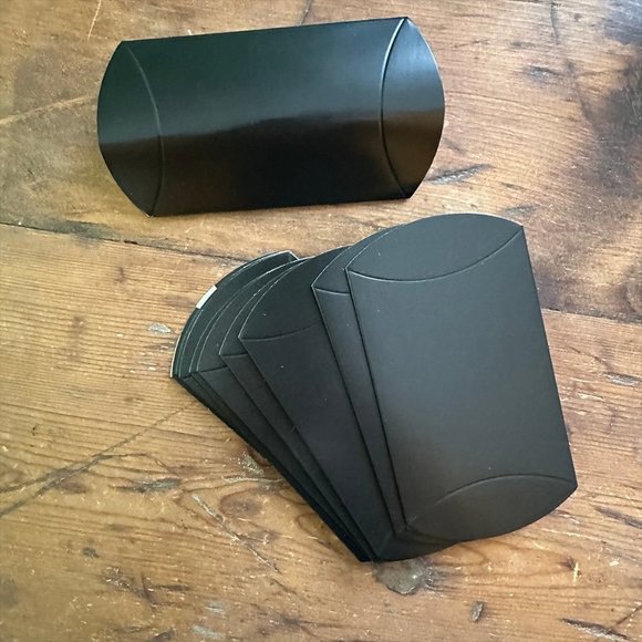 Bags & Bows Pack of 10 Black Gift Box Oval Holders NEW - Picture 2 of 2